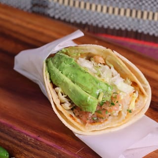 SHRIMP TACO A MANO