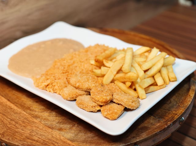 Kids Meal Nuggets.