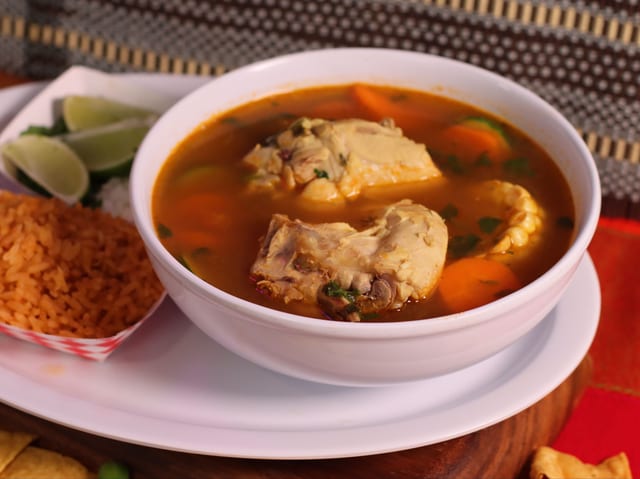 Caldo de Pollo.