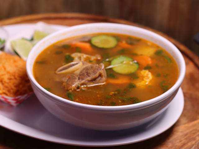Caldo de Res.