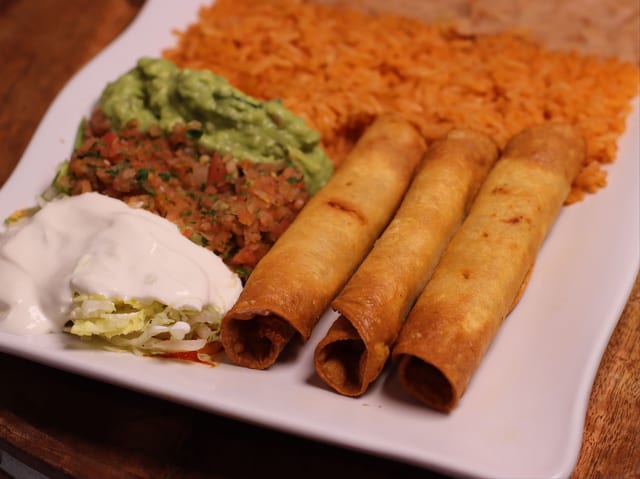 Flautas.